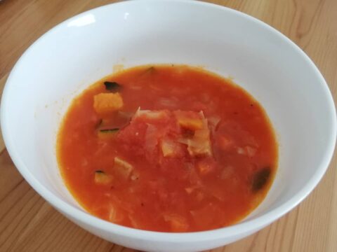 Pan&スープの野菜を食べるミネストローネ